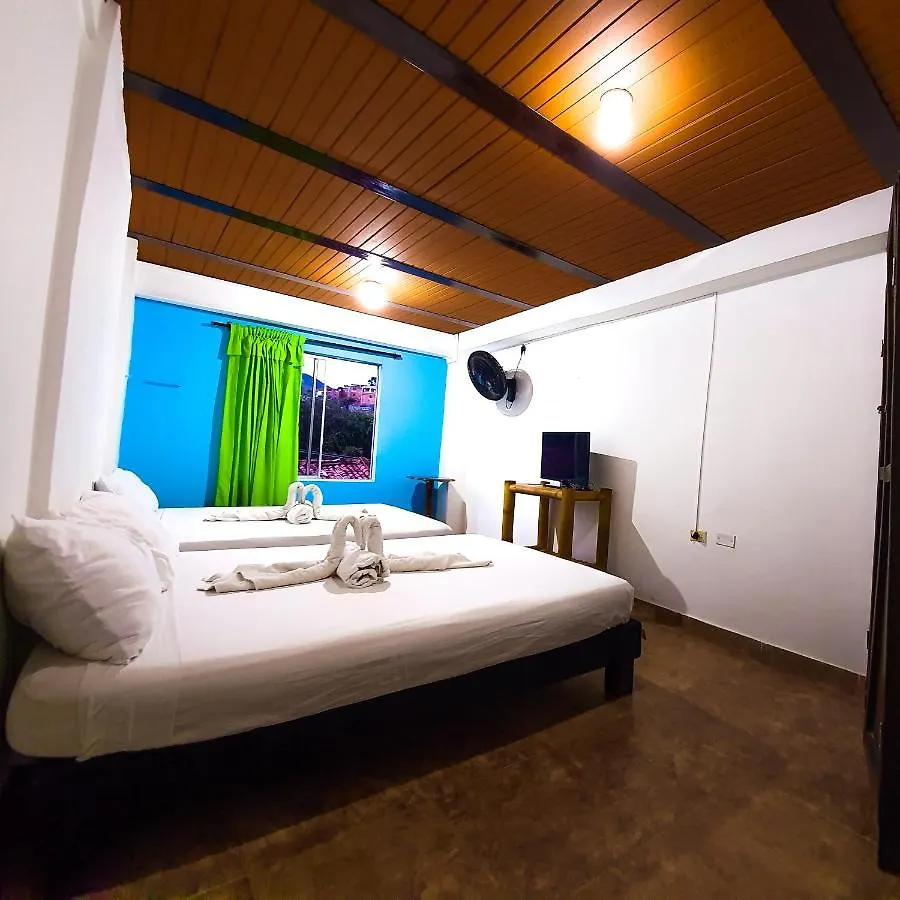 Hostal La Mercedes Street Cali Ostello